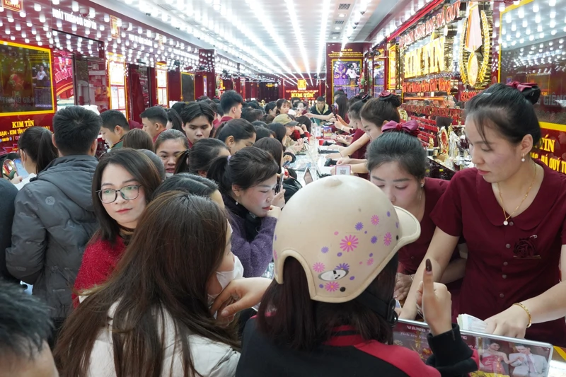 Bản tin thị trường vàng sáng 27/2/2026: Sau phiên thần tài, giá vàng trong nước vẫn khá ổn định